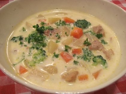 鶏肉と野菜の冷たいスープ