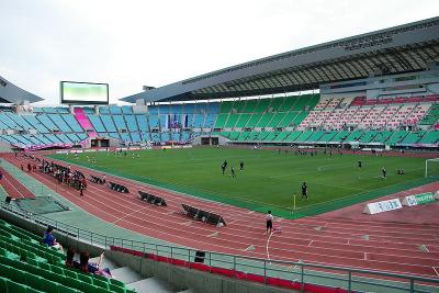 800px-Nagai_stadium20040717.jpg
